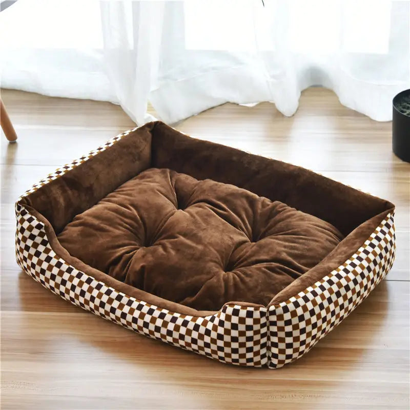 Panier-lit moelleux pour chien – accessoire confortable de la boutique De Poils & d’Allure